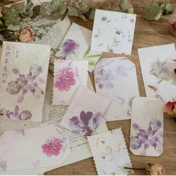 Doosje papier | Bloemen in paarse tinten